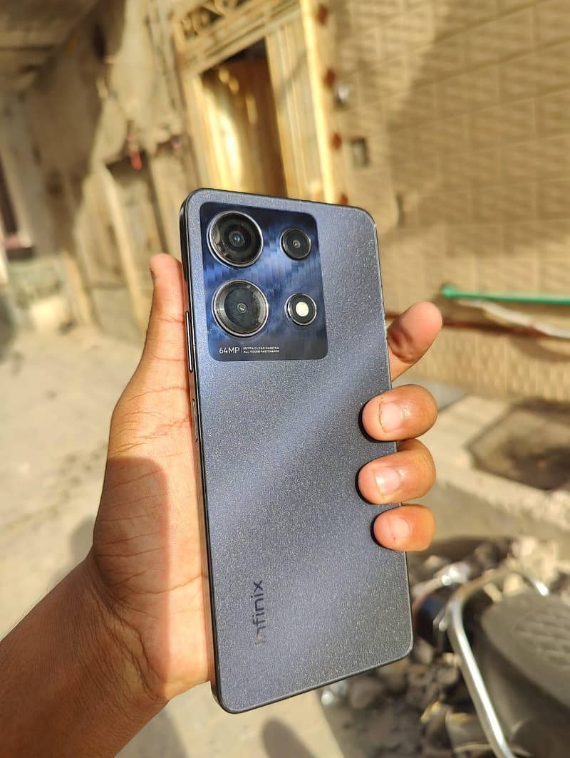 Infinix Note 30 7