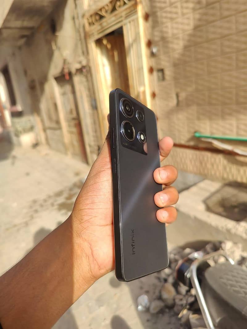 Infinix Note 30 8