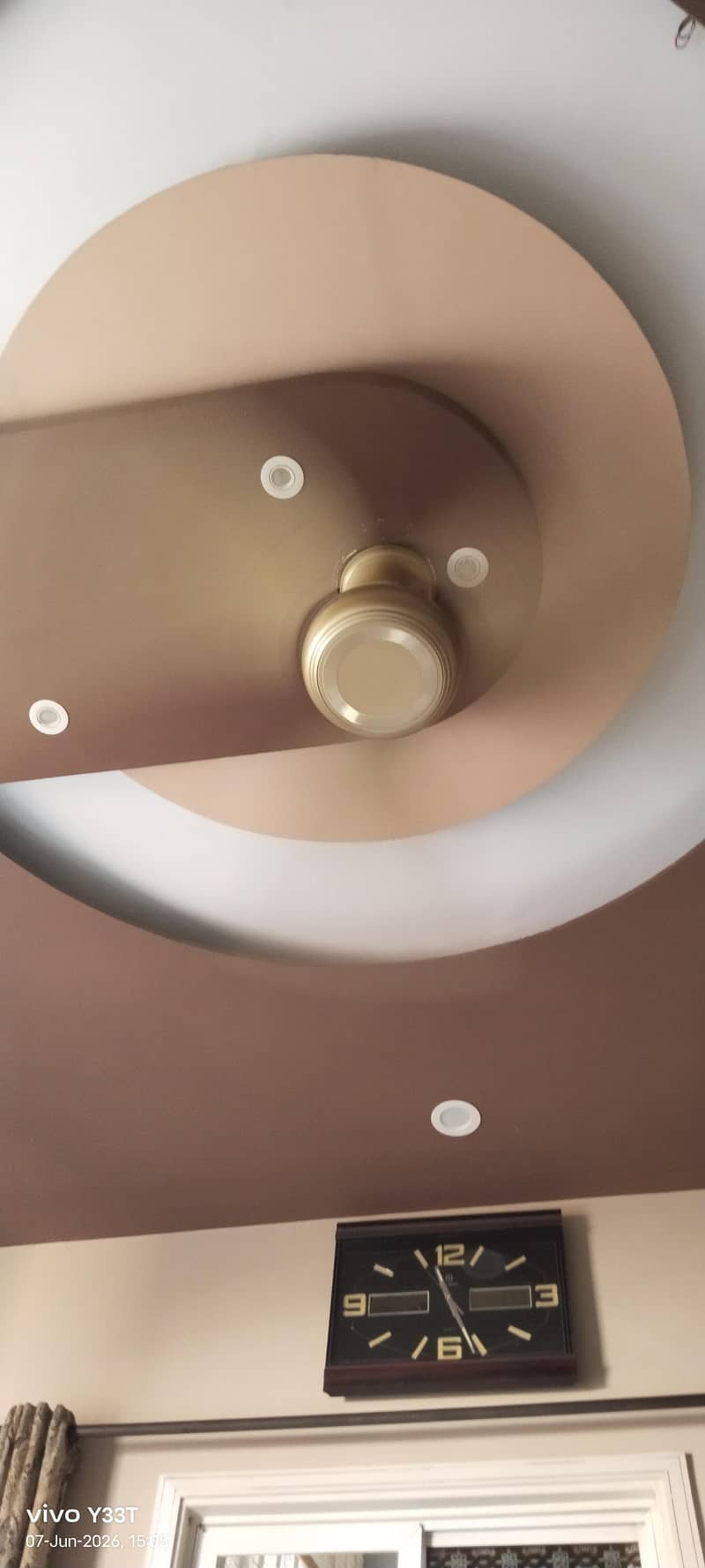 ceiling FAN 0