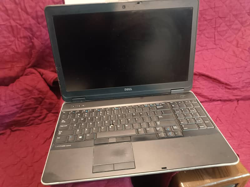 Dell latitude E6540 1