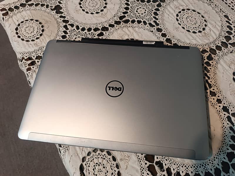 Dell latitude E6540 2