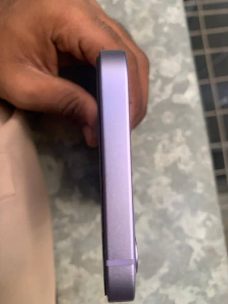 Apple iPhone 12 7