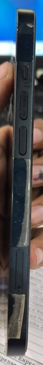 Apple iPhone 13 2