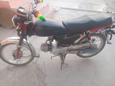 honda 70 bilkul ok condition ma ha srf tire dono change krna wala ha