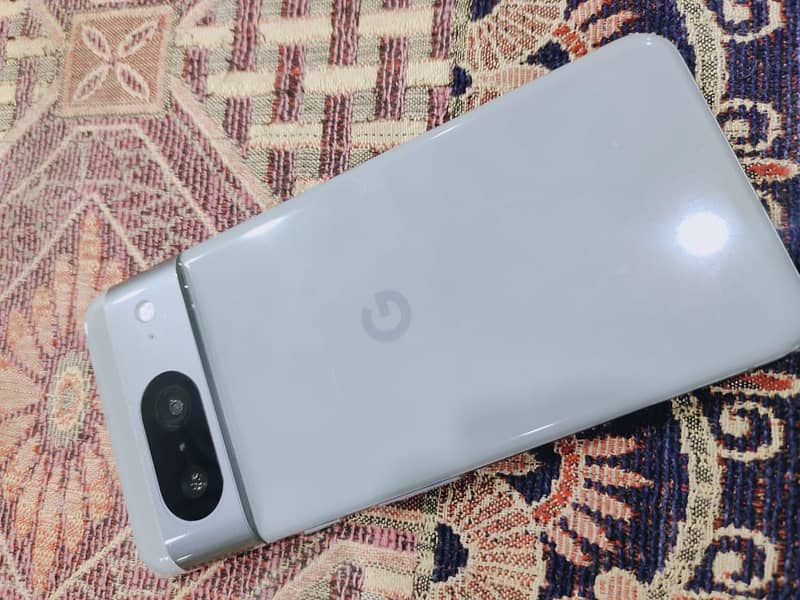 Google Pixel 8 1