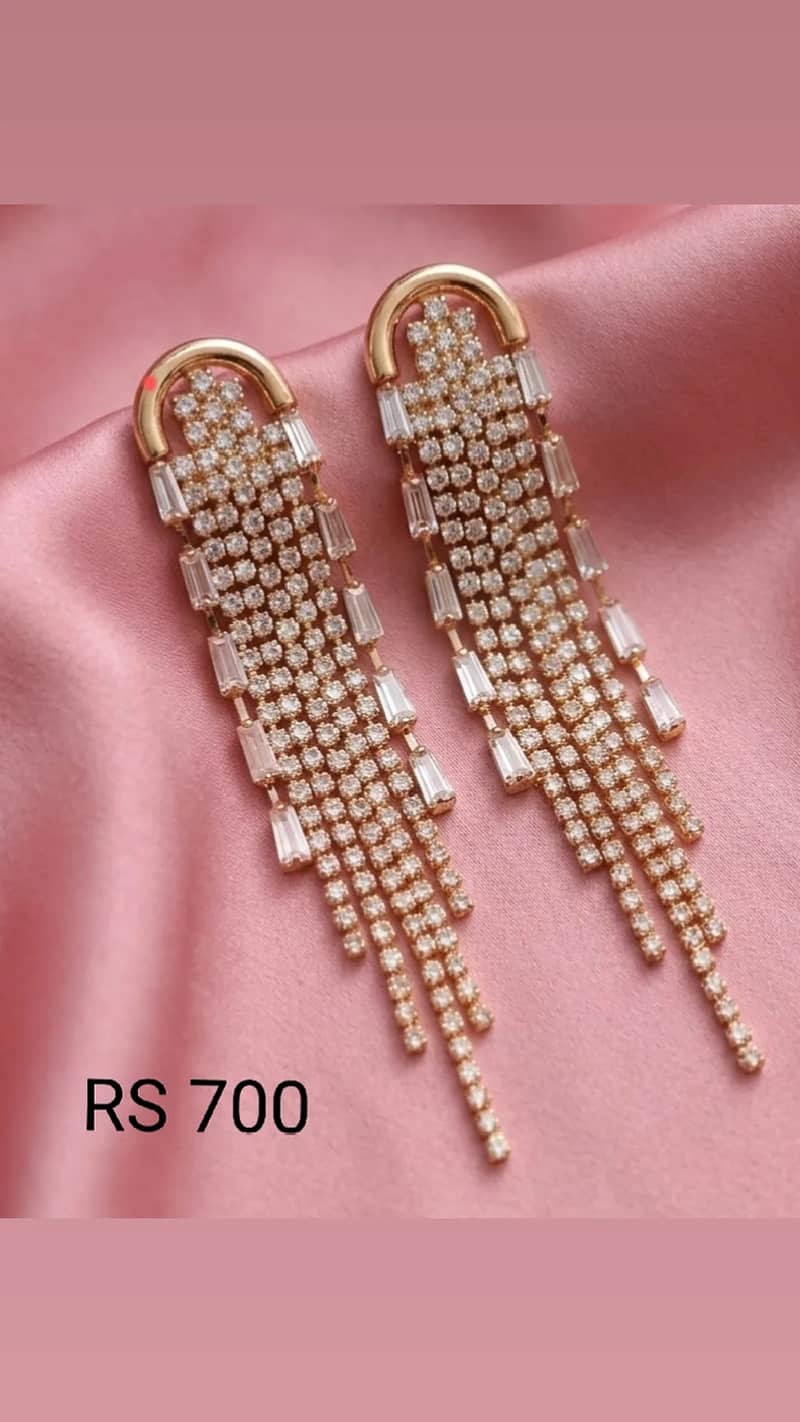 Earrings 0