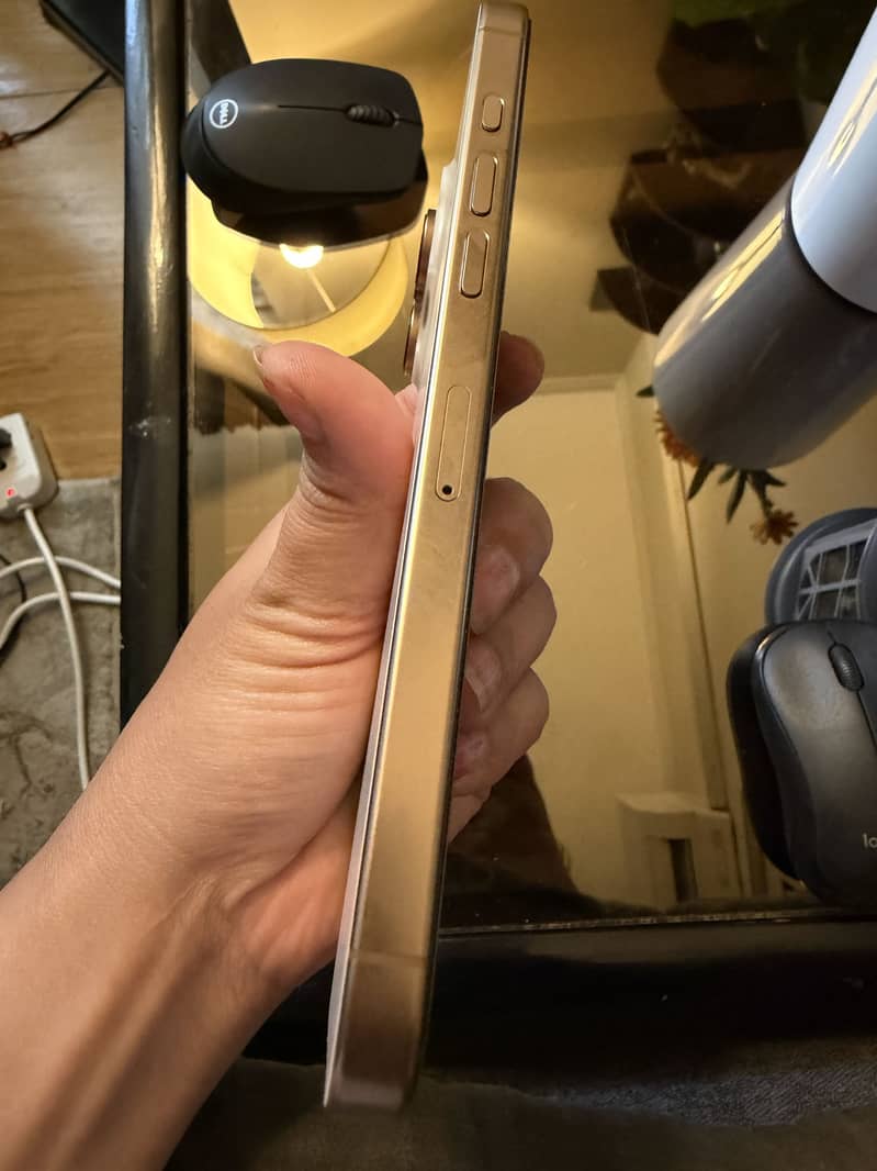 Iphone 16 pro max 11