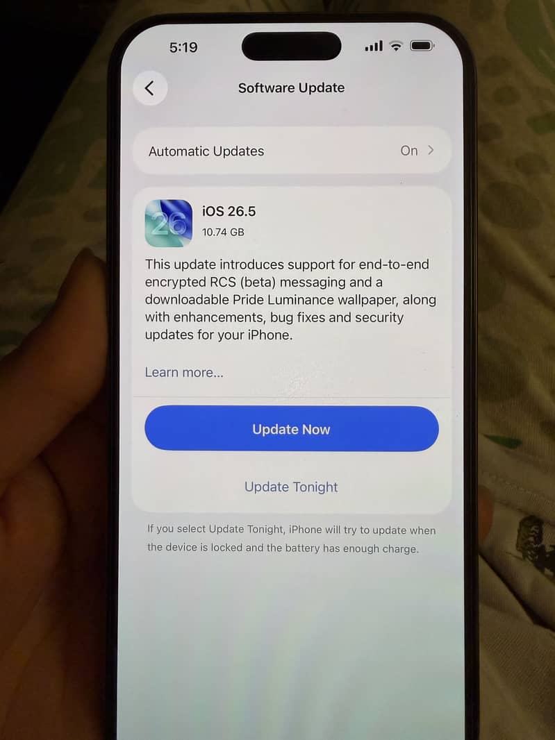 Iphone 16 pro max 18