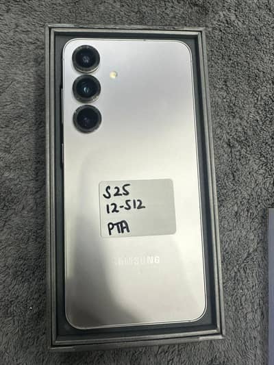 Samsung galaxy  S25  512 gb DS Silver mint condition complete box