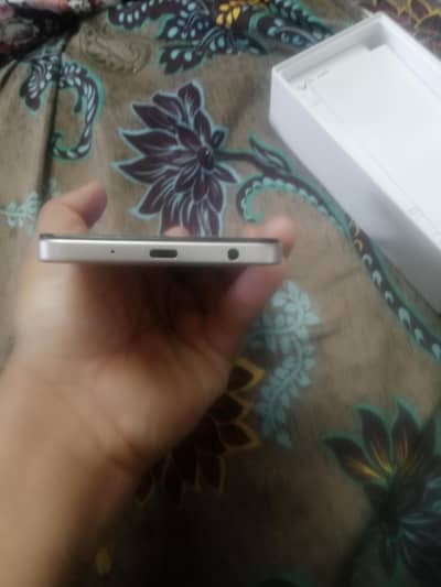 vivo y11d 6.128 UN touch condition sim b nhi dalli is Mai abi tk