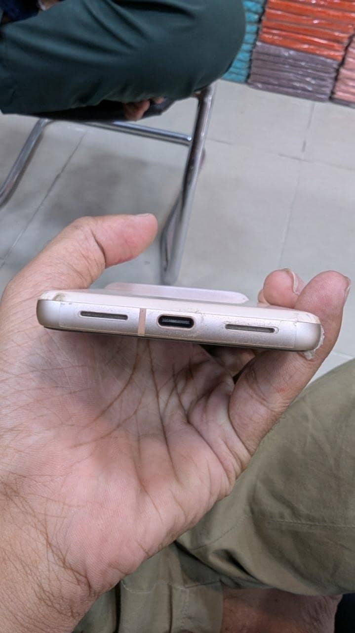 Google Pixel 8 3