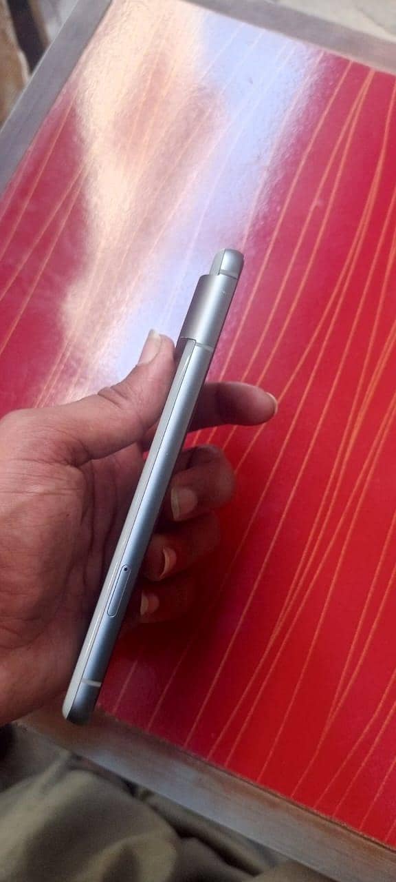 Google Pixel 8 5