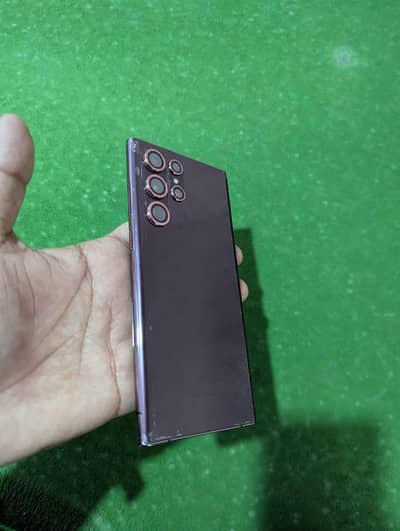 Samsung Mobile S22 Ultra 12/512  minor dot panel