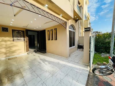 5 Marla Slightly Used House for Sale | Solid Build | Prime Location