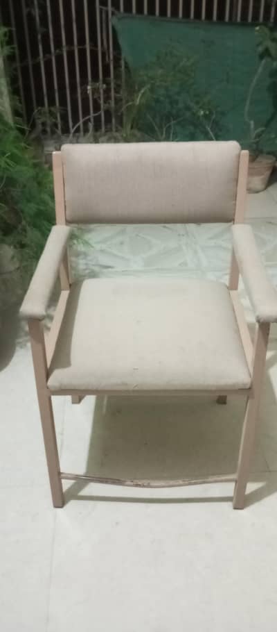 8 pieces computer chairs available