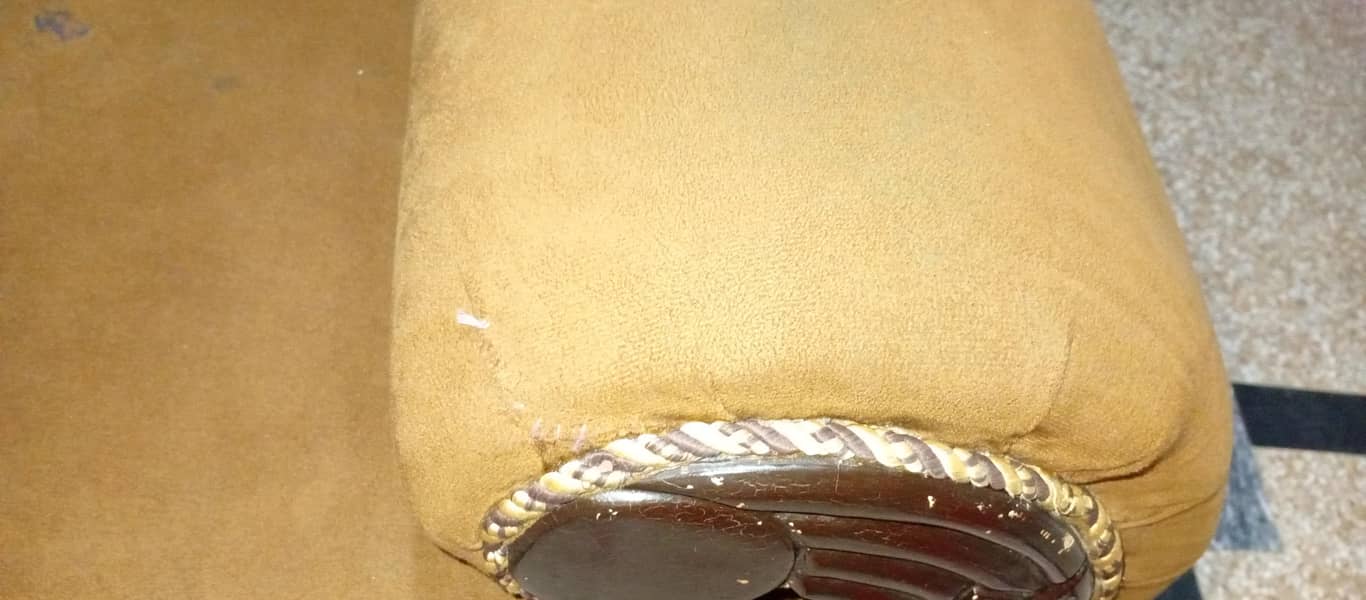 deewan sofa 1