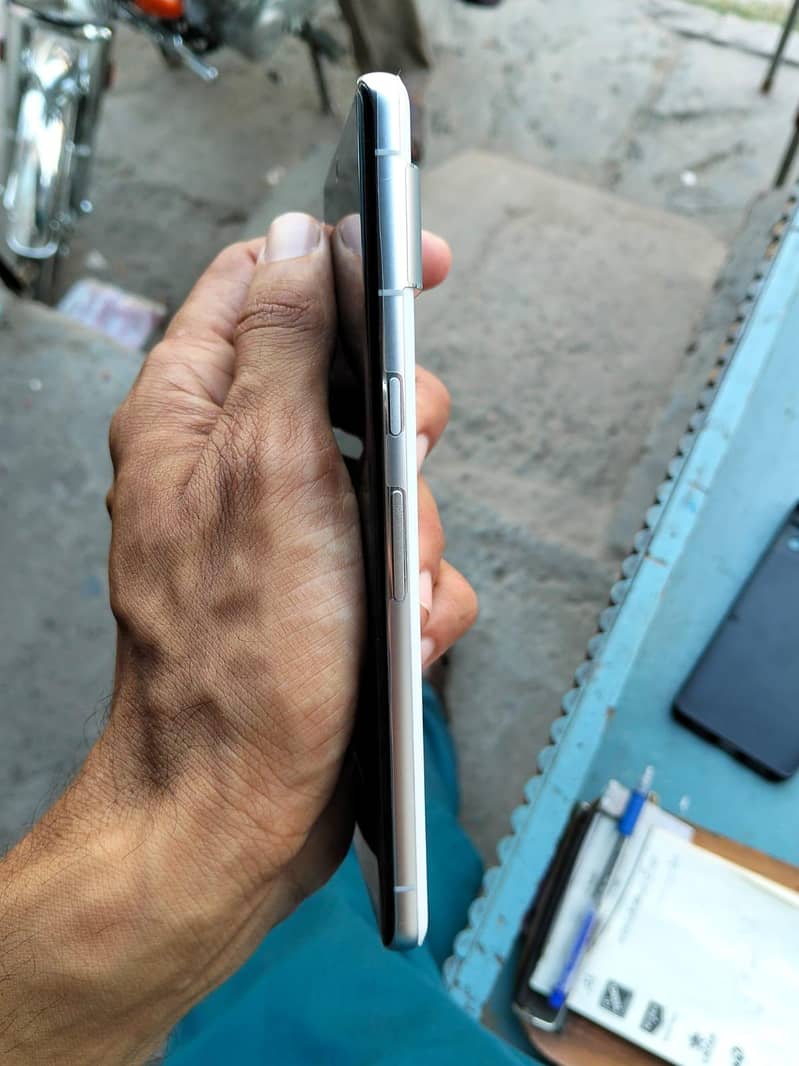 Google Pixel 7 Pro 4