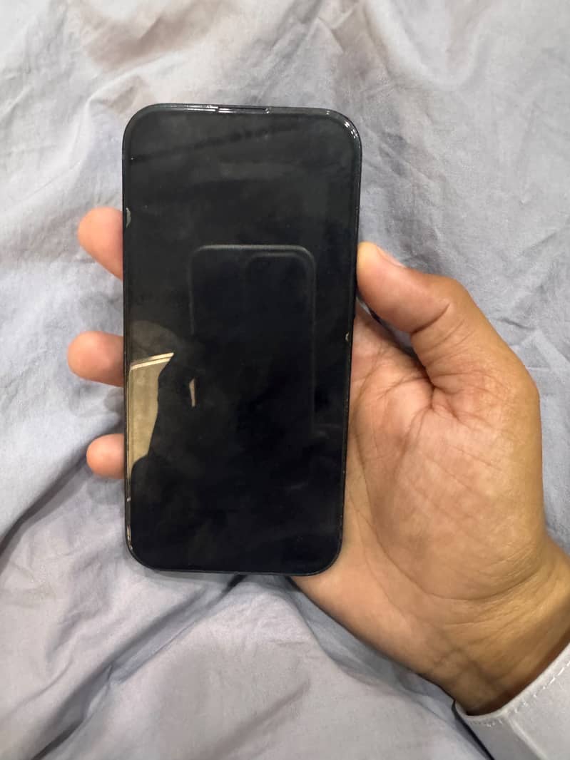 Apple iPhone 15 2