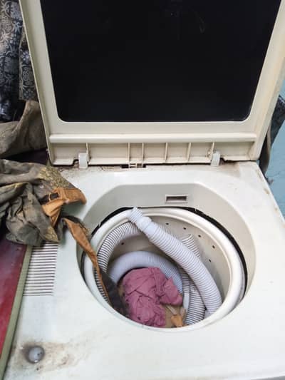 I zone washing machine 2 year old ,spinner repair needed