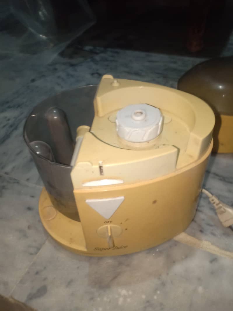 پنکھا، جوسر مشین ٹیلی ویژن برائے فروخت 3