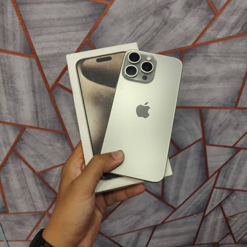 iPhone 15 Pro Max 0