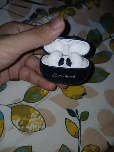 425 TWS Audionic Airpods