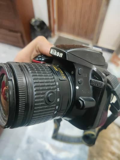 Nikon d3300 24megapixel dslr camera with 18-55 lens and wifi
