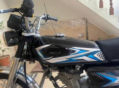 Honda 125 First Owner All documents Available Full Mentaiend