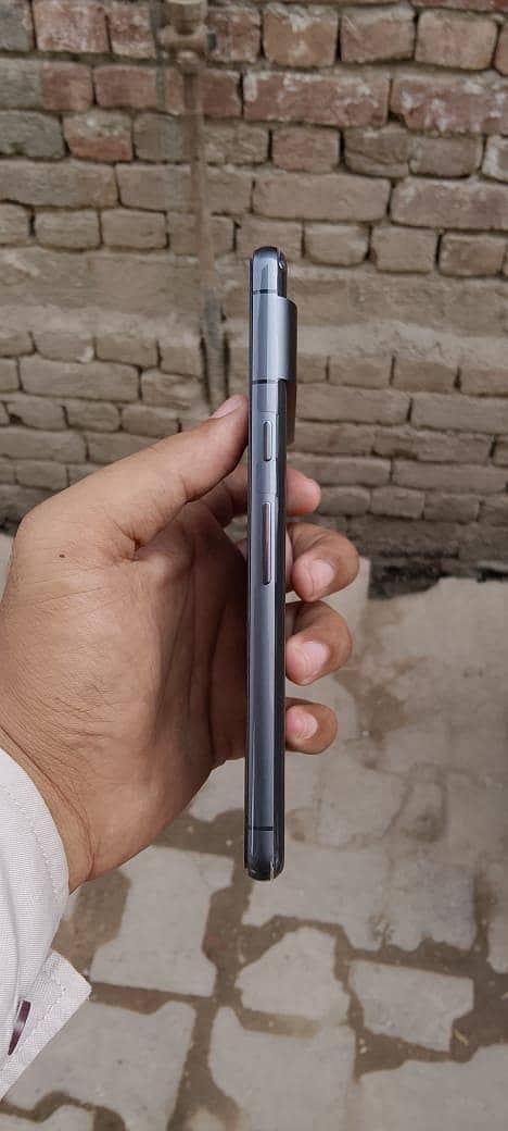 Google Pixel 7 4