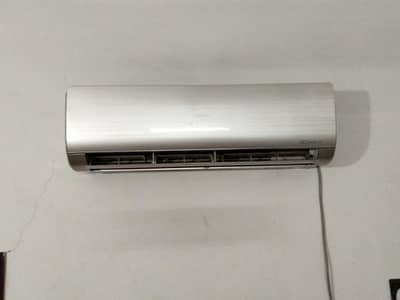 AC with good condition