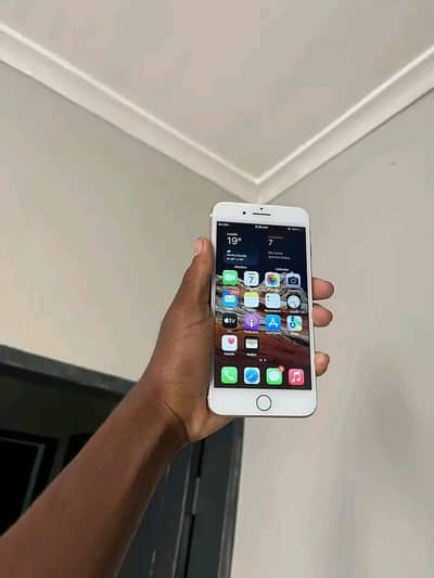 Iphone 7plus PTA approved 128gb My Whatsapp number 0329-89-46-538