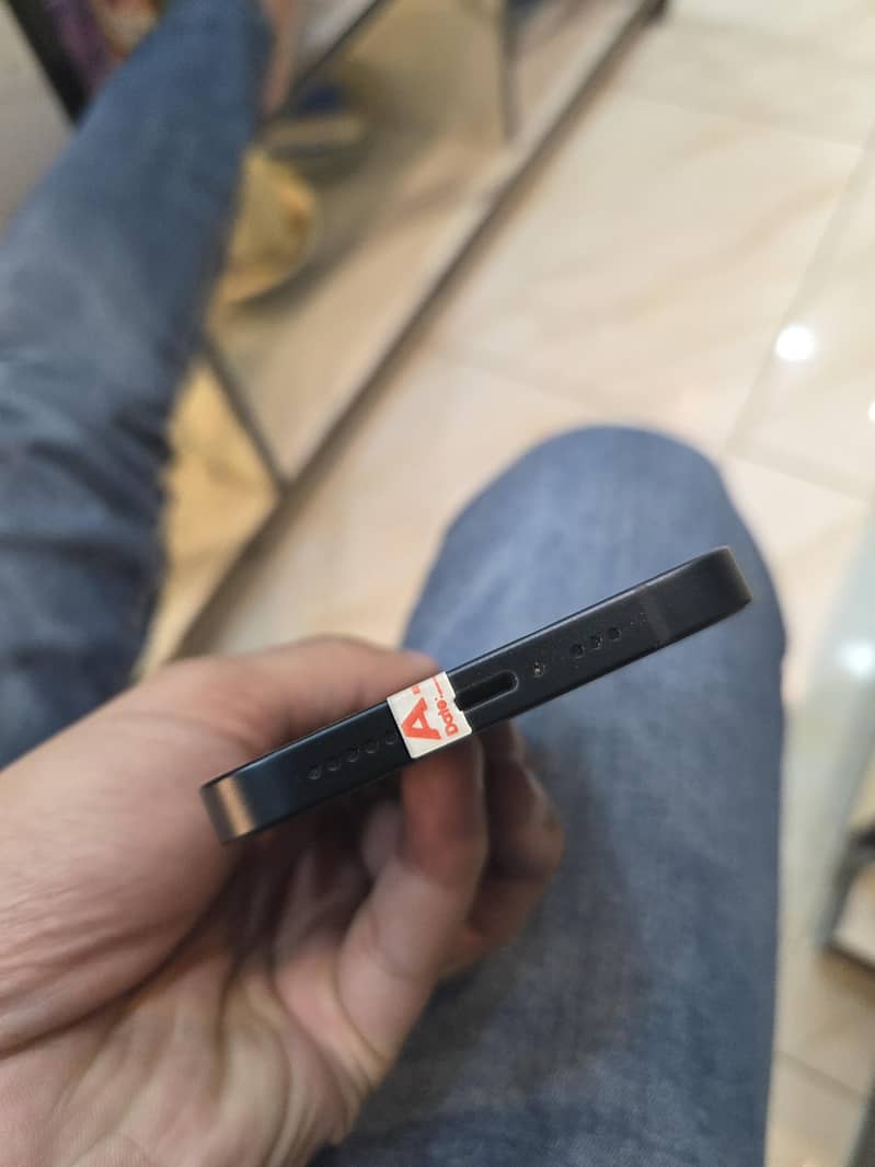Apple iPhone 13 1