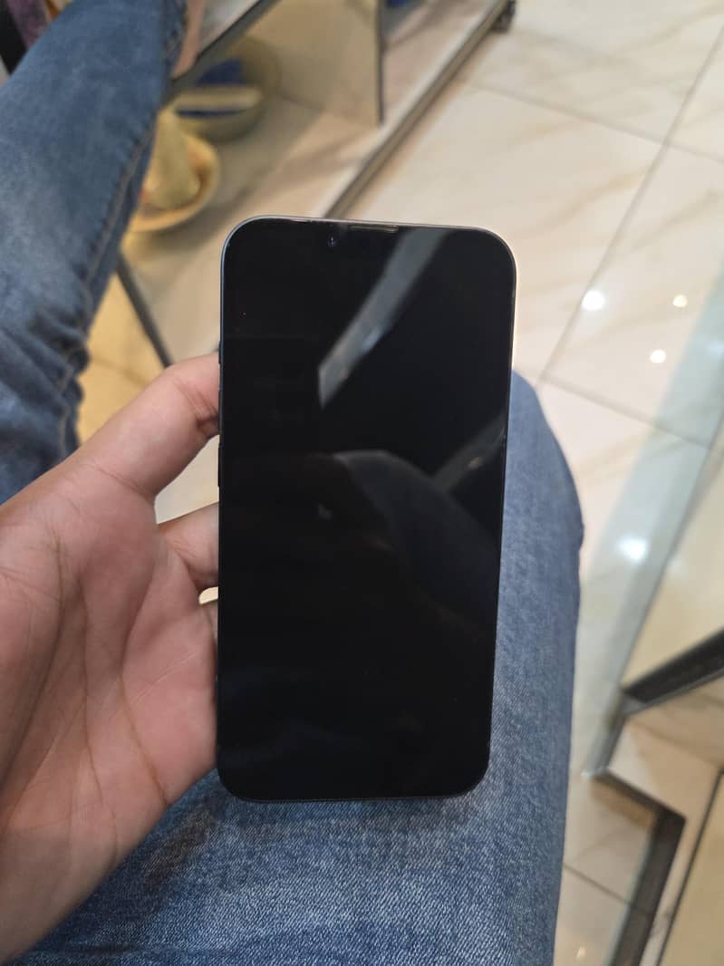 Apple iPhone 13 5