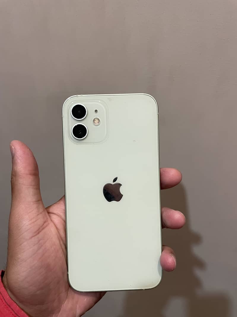 Apple iPhone 12 0
