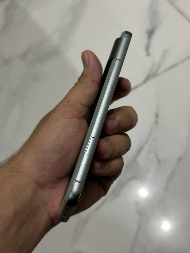 Google Pixel 8 2