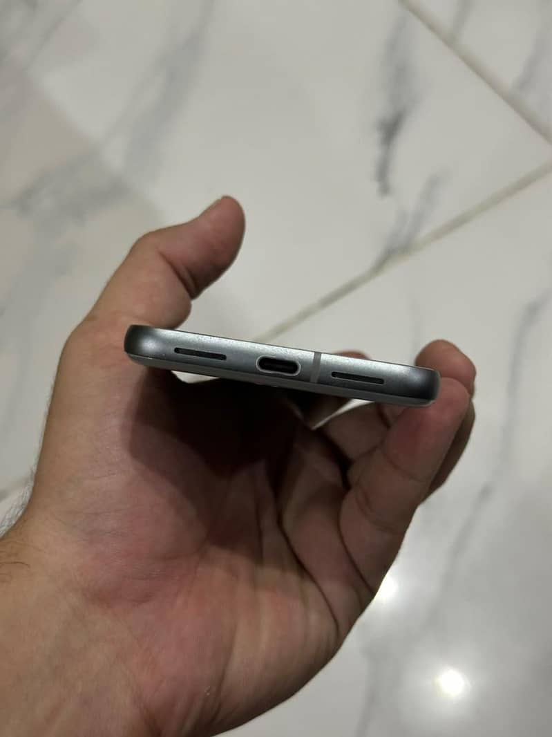Google Pixel 8 3