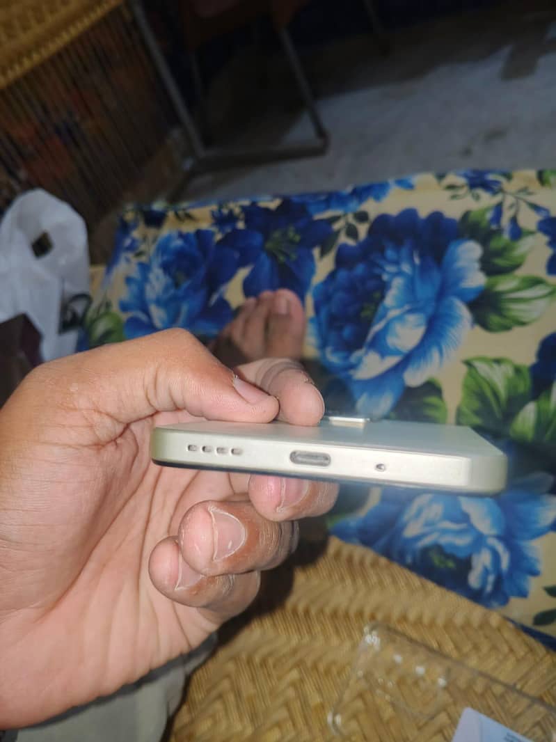 Realme C75 7