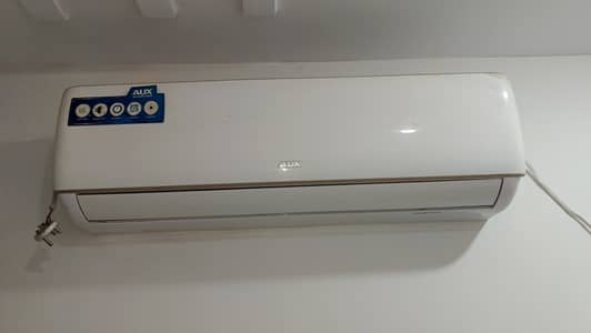 AUX Split AC 1.5 Ton Complete Set Good Condition