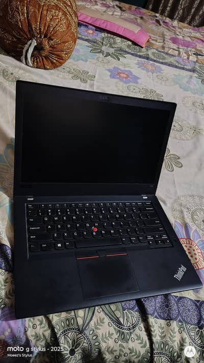 Lenovo thinkpad T480 touch screen  8gb 256gb.