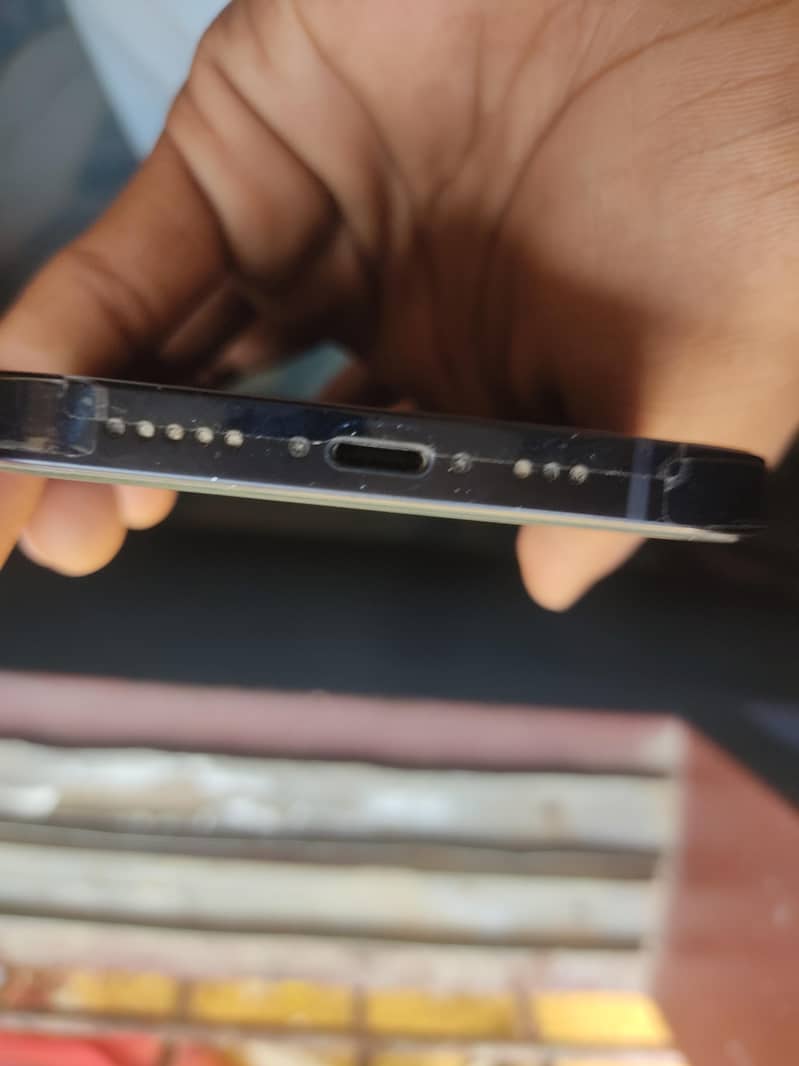 Apple iPhone 12 5