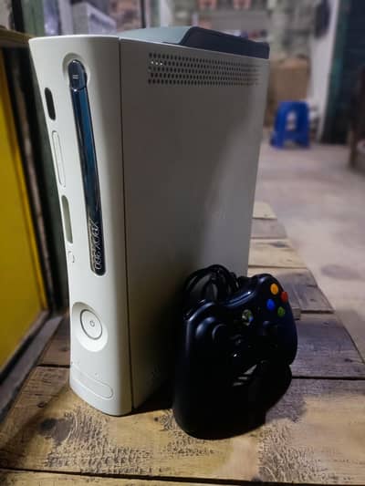 Xbox 360 Fat model | For Sale | with one wired controller