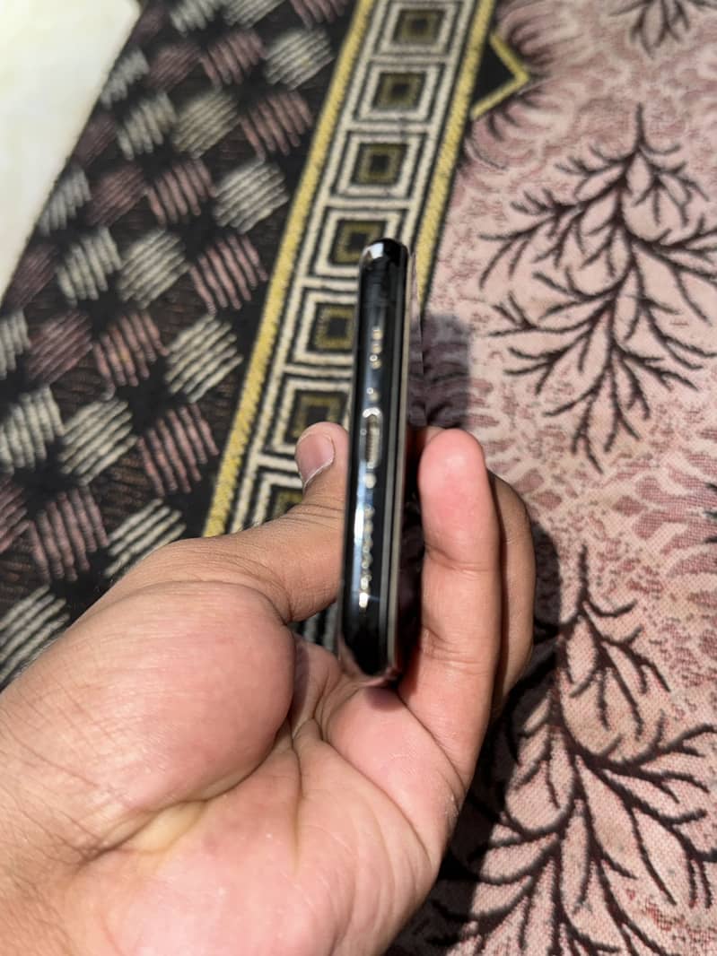 Apple iPhone X 0