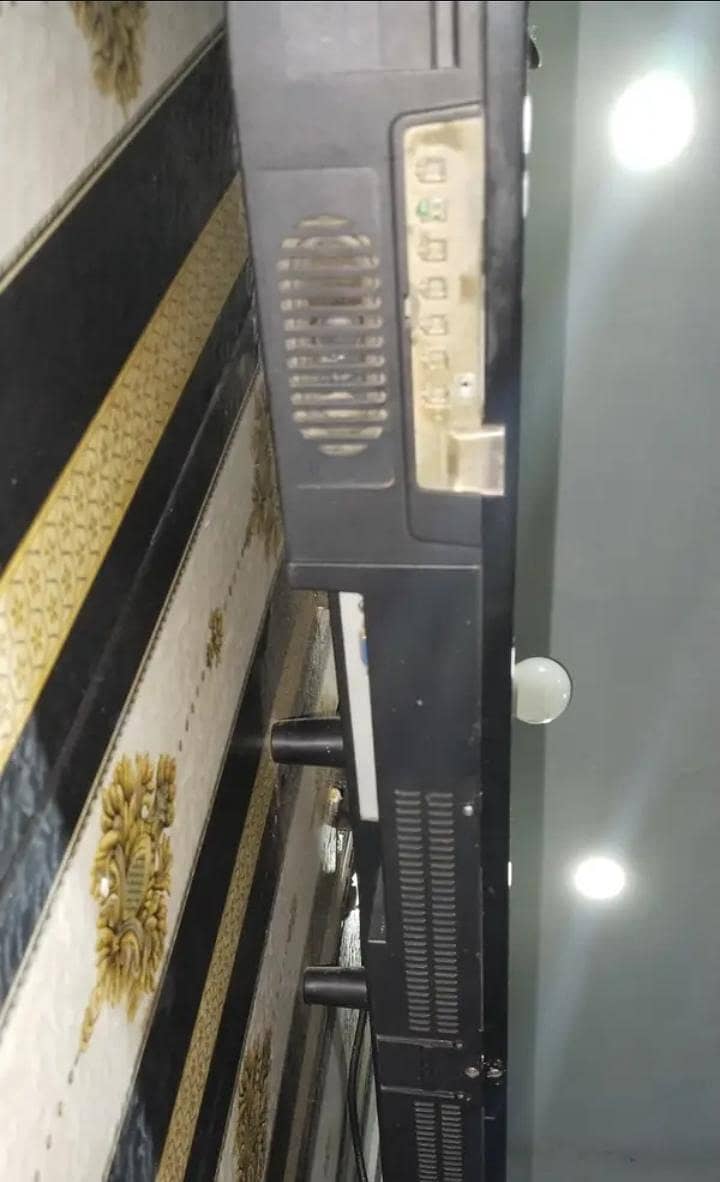 LED TV 1