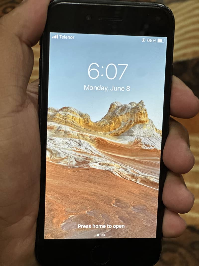 Apple iPhone 7 3