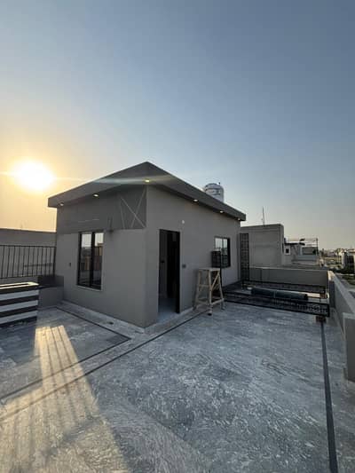 10 Marla Upper Portion Available For Rent In Lahore