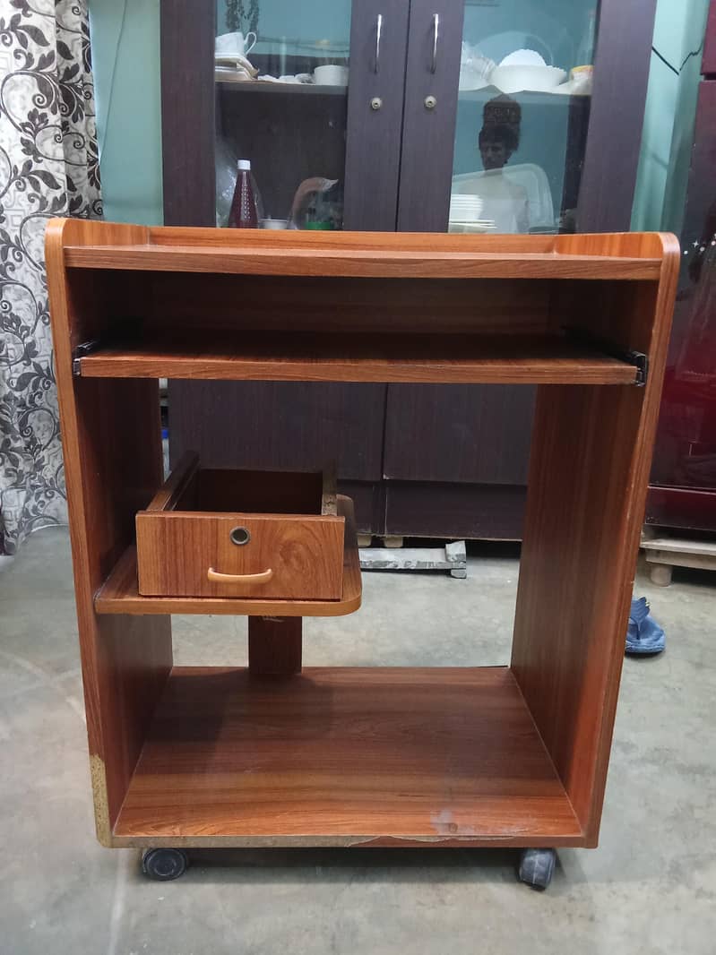 Computer trolly 1