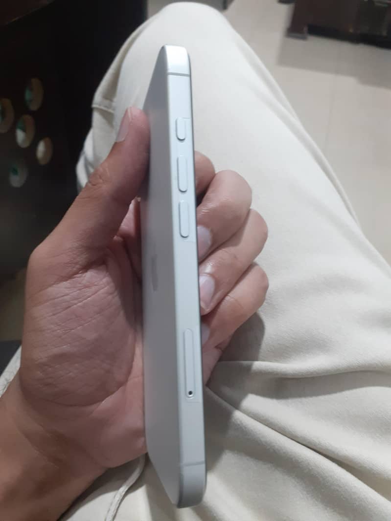Apple iPhone 17 1