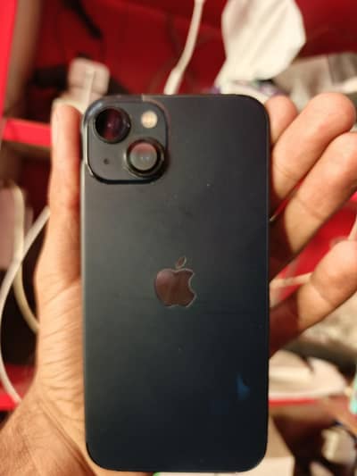 Apple iPhone 13