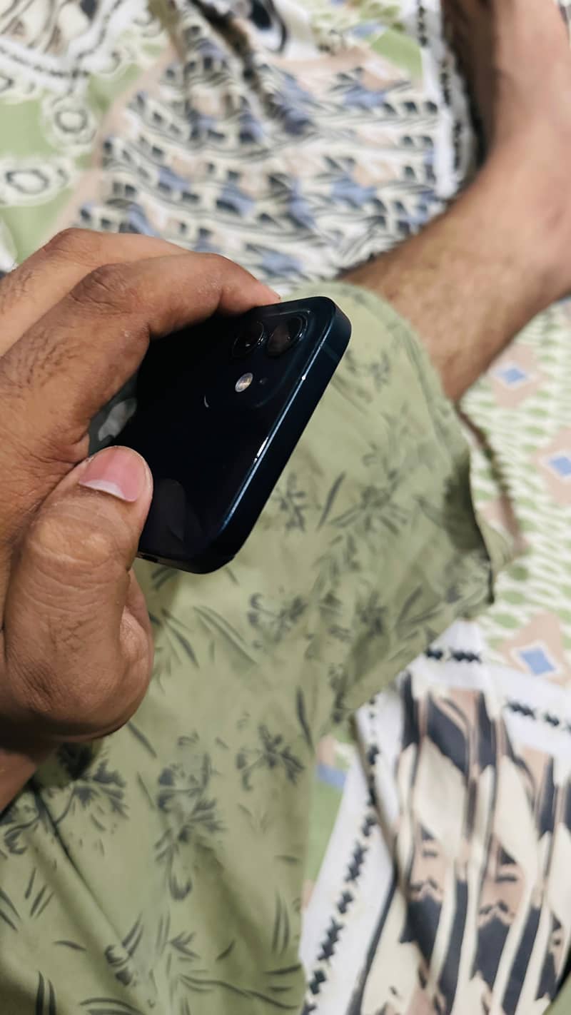 iPhone 12 5