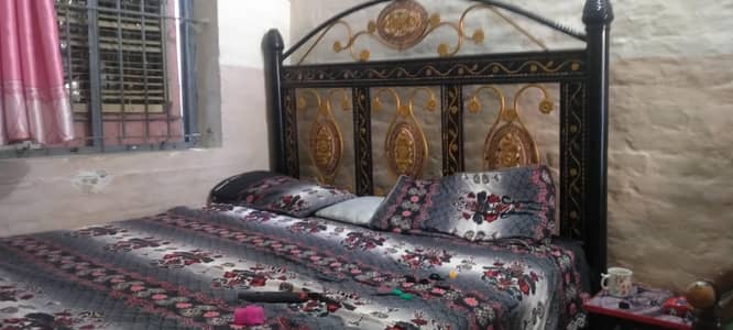 iron bed